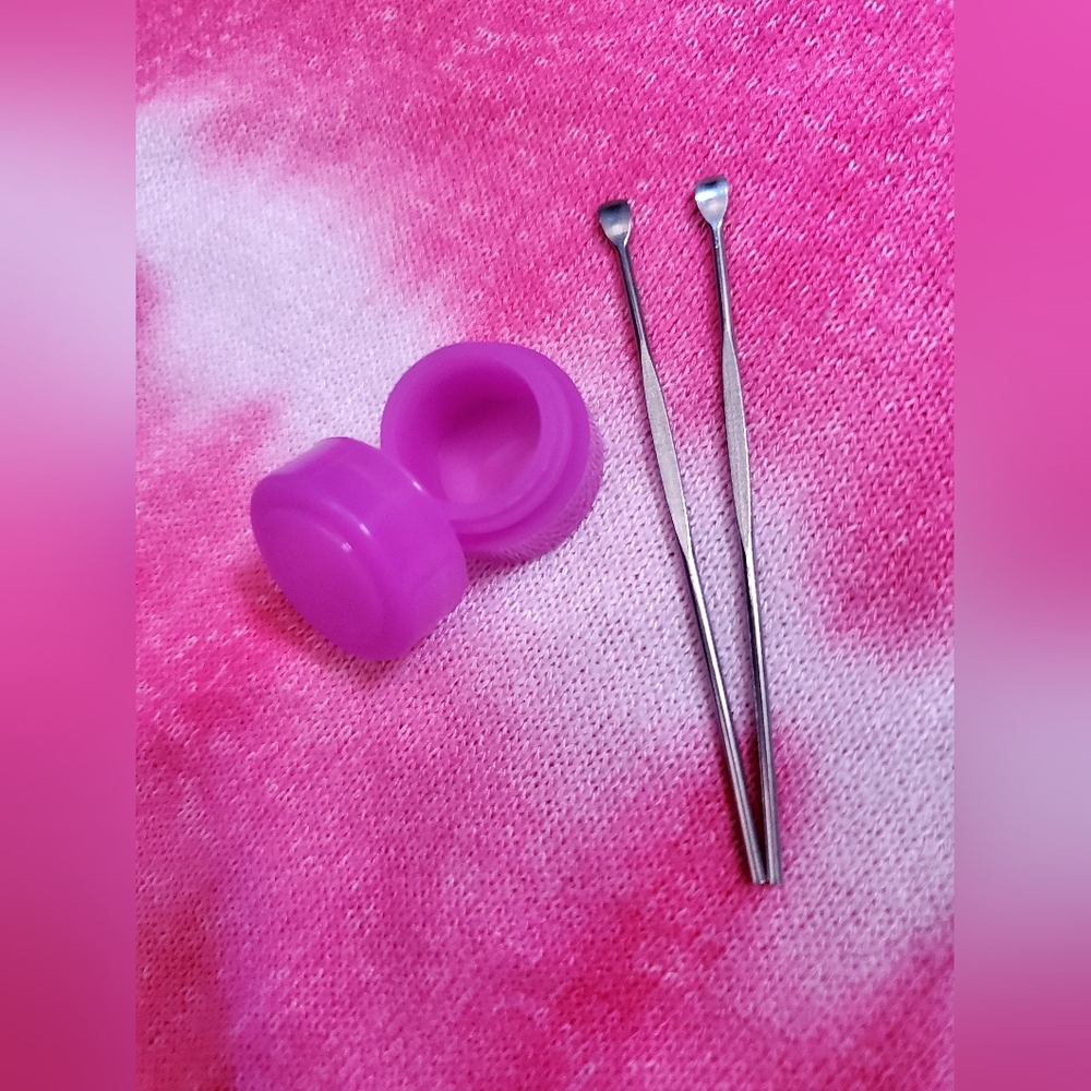 1 PC Non-Stick Silicone Container / Storage Jar in purple with 2 dab pins